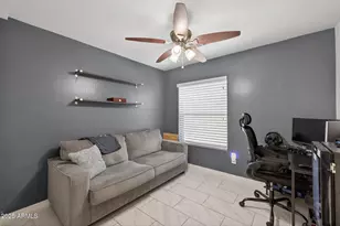 129 W Ian Dr, Phoenix, AZ 85041 - Photo 15