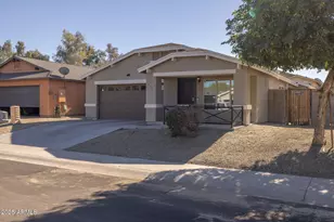 129 W Ian Dr, Phoenix, AZ 85041 - Photo 3