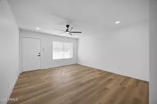 7026 W Jenan Dr, Peoria, AZ 85345 - Photo 7