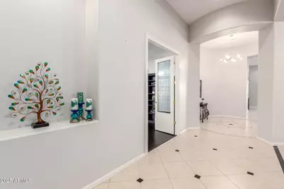 8751 E Menlo Circle, Mesa, AZ 85207 - Photo 7