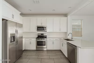 9208 W Sells Drive, Phoenix, AZ 85037 - Photo 11