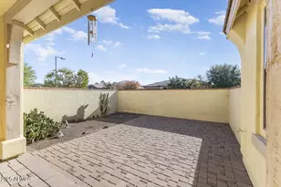 15384 W Dahlia Dr, Surprise, AZ 85379 - Photo 35