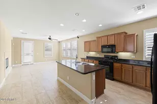 15384 W Dahlia Dr, Surprise, AZ 85379 - Photo 11