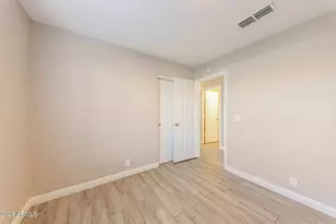 8833 W Monte Vista Rd, Phoenix, AZ 85037 - Photo 17