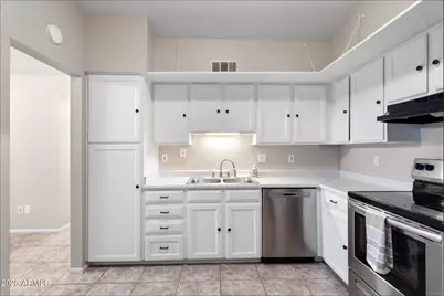 555 N May Street #23, Mesa, AZ 85201 - Photo 7