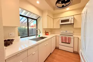 5640 E Bell Rd, Scottsdale, AZ 85254 - Photo 9