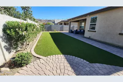 7925 S 24th Way, Phoenix, AZ 85042 - Photo 17