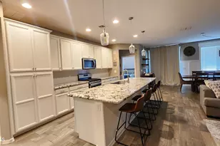 7925 S 24th Way, Phoenix, AZ 85042 - Photo 7