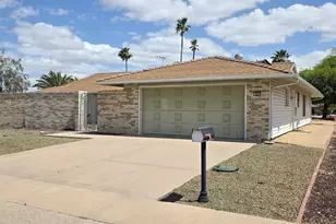 9803 W Pebble Beach Dr, Sun City, AZ 85351 - Photo 5