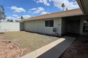 9803 W Pebble Beach Dr, Sun City, AZ 85351 - Photo 7