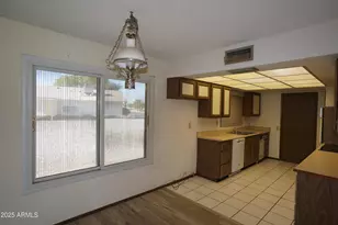 9803 W Pebble Beach Dr, Sun City, AZ 85351 - Photo 17