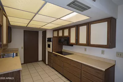 9803 W Pebble Beach Drive, Sun City, AZ 85351 - Photo 15