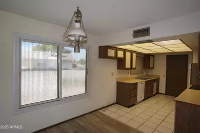 9803 W Pebble Beach Drive, Sun City, AZ 85351 - Photo 13