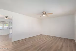 1025 E Greenway Dr, Tempe, AZ 85282 - Photo 7