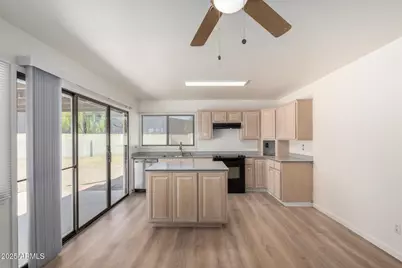 1025 E Greenway Drive, Tempe, AZ 85282 - Photo 11