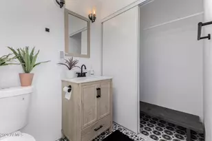 2013 W Windsor Ave, Phoenix, AZ 85009 - Photo 43