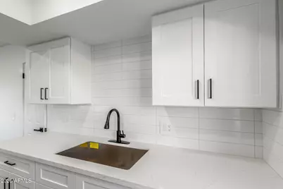 3418 W El Caminito Drive, Phoenix, AZ 85051 - Photo 11