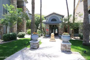 2025 E Campbell Ave, Phoenix, AZ 85016 - Photo 3