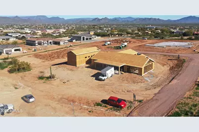 576 E Tanglewood Trail, Phoenix, AZ 85085 - Photo 3