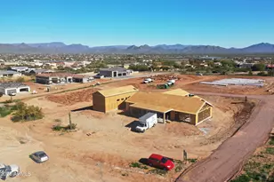 576 E Tanglewood Trl, Phoenix, AZ 85085 - Photo 3