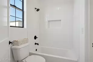 576 E Tanglewood Trl, Phoenix, AZ 85085 - Photo 17