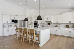 576 E Tanglewood Trl, Phoenix, AZ 85085 - Photo 7