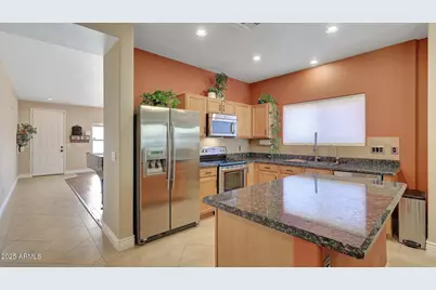 970 E Doris Street, Avondale, AZ 85323 - Photo 7