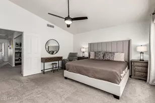 729 E Glenhaven Dr, Phoenix, AZ 85048 - Photo 15