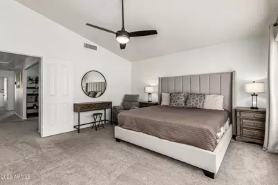 729 E Glenhaven Drive, Phoenix, AZ 85048 - Photo 19