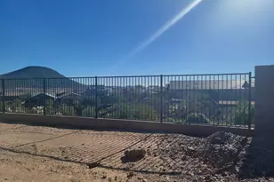 13423 W Eagle Feather Rd, Peoria, AZ 85383 - Photo 9