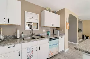 13801 W Ironwood St, Surprise, AZ 85374 - Photo 9