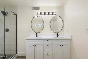 3021 N Randolph Rd, Phoenix, AZ 85014 - Photo 19