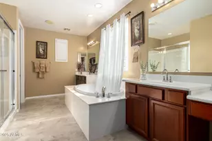 6820 S 42nd Ln, Phoenix, AZ 85041 - Photo 25