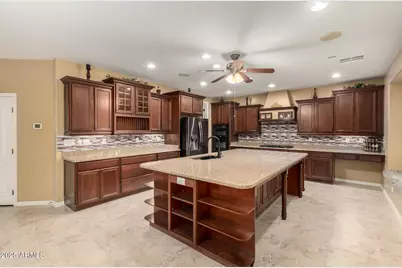 6820 S 42nd Lane, Phoenix, AZ 85041 - Photo 3