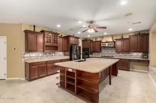 6820 S 42nd Ln, Phoenix, AZ 85041 - Photo 3