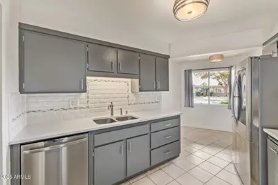 10238 W Campana Drive, Sun City, AZ 85351 - Photo 13