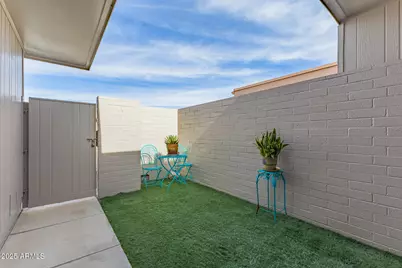 10238 W Campana Drive, Sun City, AZ 85351 - Photo 25