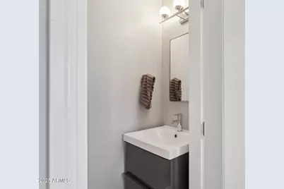 2055 W Windsor Avenue, Phoenix, AZ 85009 - Photo 17