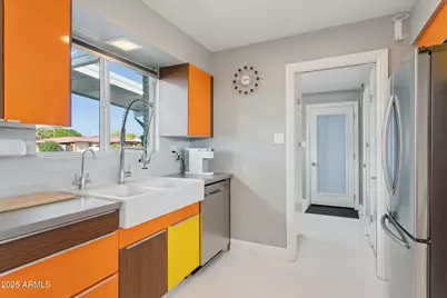 2055 W Windsor Avenue, Phoenix, AZ 85009 - Photo 43