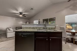 11404 W Cabrillo Dr, Arizona City, AZ 85123 - Photo 9