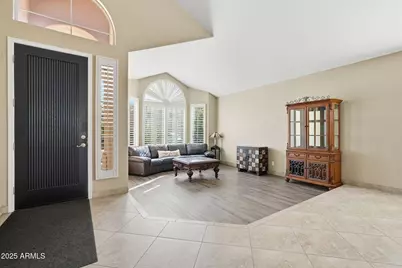 718 E Mountain Sage Drive, Phoenix, AZ 85048 - Photo 7