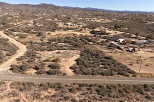 8565 S Donegal Dr, Kirkland, AZ 86332 - Photo 1