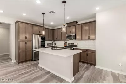 759 E Lark Street #202, Gilbert, AZ 85297 - Photo 15