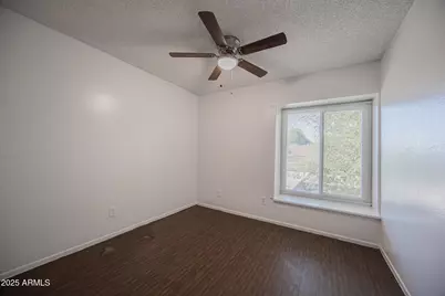 8445 N 34th Avenue, Phoenix, AZ 85051 - Photo 15