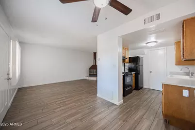 8445 N 34th Avenue, Phoenix, AZ 85051 - Photo 9