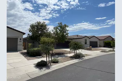 16607 W Mescal Street, Surprise, AZ 85388 - Photo 3