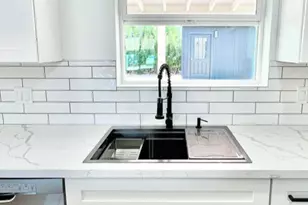 1539 E 3rd St, Mesa, AZ 85203 - Photo 7