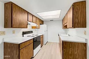 9919 N 97th Dr, Peoria, AZ 85345 - Photo 11