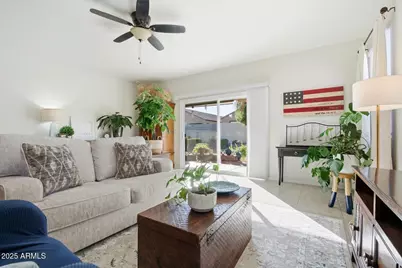 36425 W Pampoloma Avenue, Maricopa, AZ 85138 - Photo 9