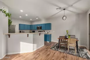 2925 E Dunbar Dr, Phoenix, AZ 85042 - Photo 9